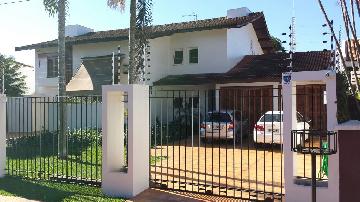 Alugar Casas / Padrão em Jaboticabal. apenas R$ 1.800.000,00