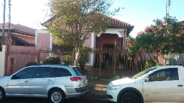Alugar Casas / Padrão em Jaboticabal. apenas R$ 480.000,00