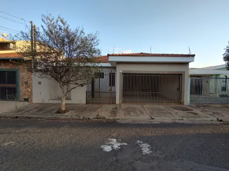 Alugar Casas / Padrão em Jaboticabal. apenas R$ 500.000,00